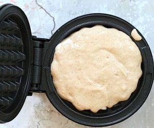 Creams and Pastes Used By Bakers & Pastry Chefs - Waffle Batter