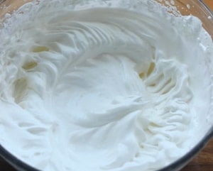 Creams and Pastes Used By Bakers Pastry Chefs French Meringue
