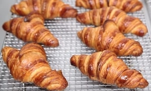 List of Laminated Or Puff Pastries Croissant